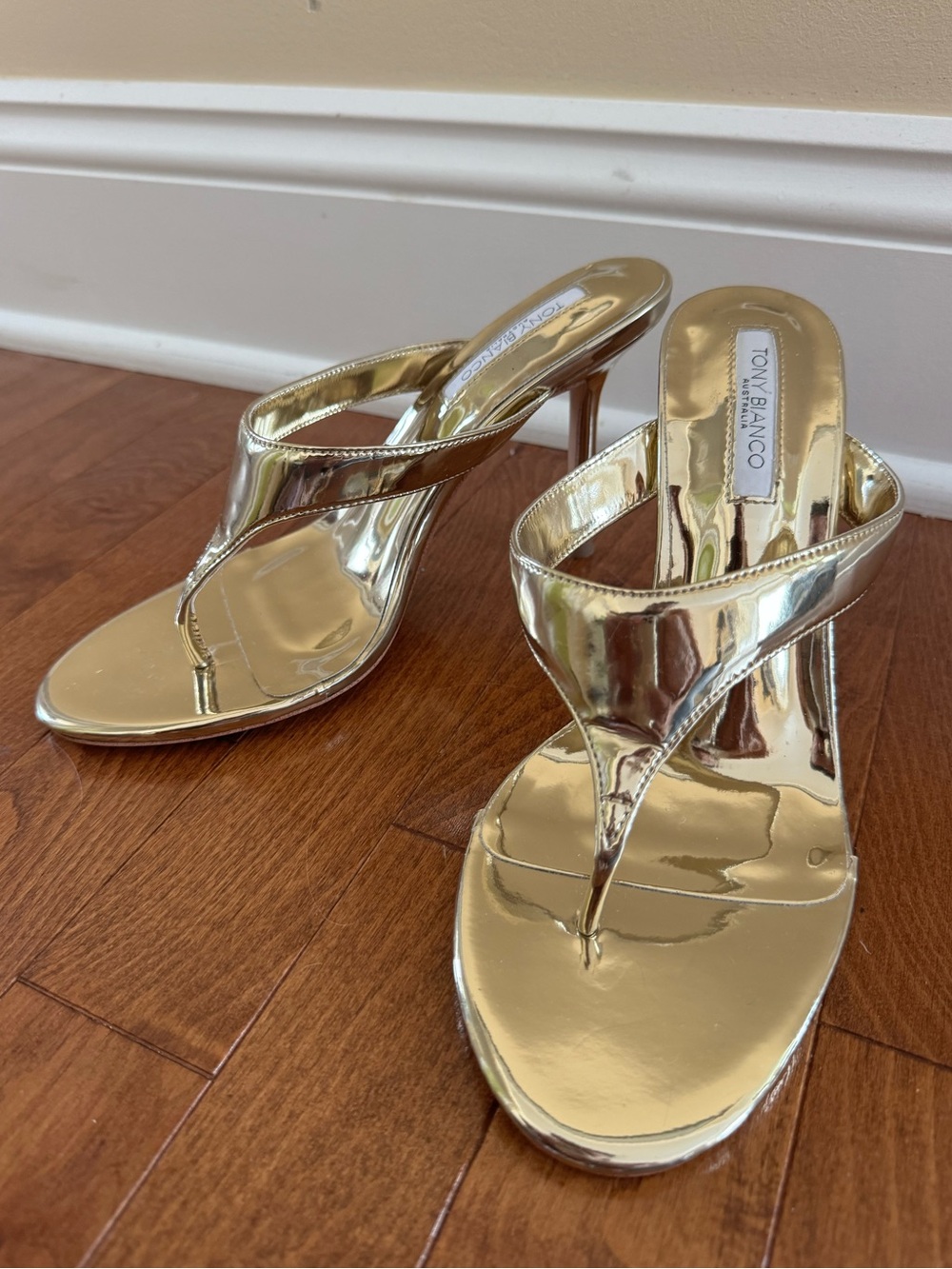 Tony Bianco Dynasty Heel in Gold Shine in Size 8 1/2